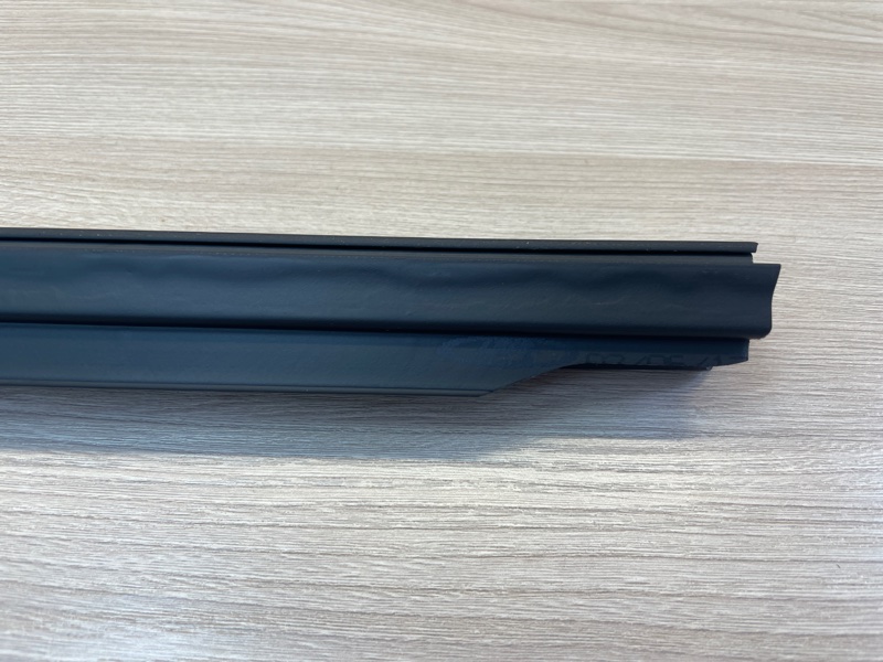 Уплотнитель стекла двери внутренний