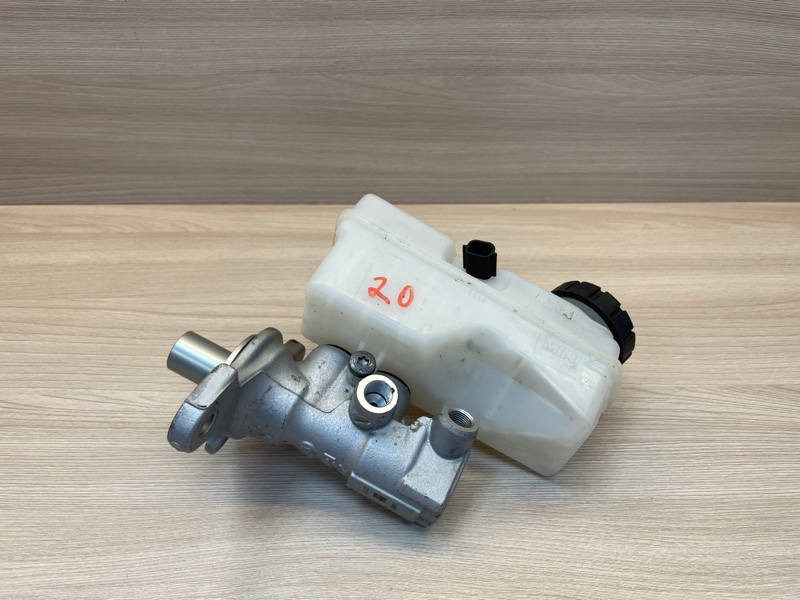 Главный тормозной цилиндр