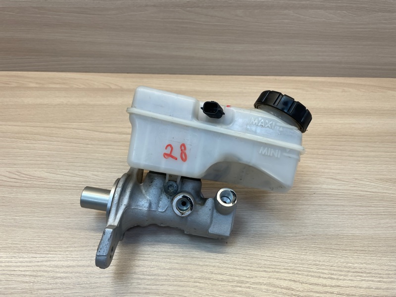 Главный тормозной цилиндр