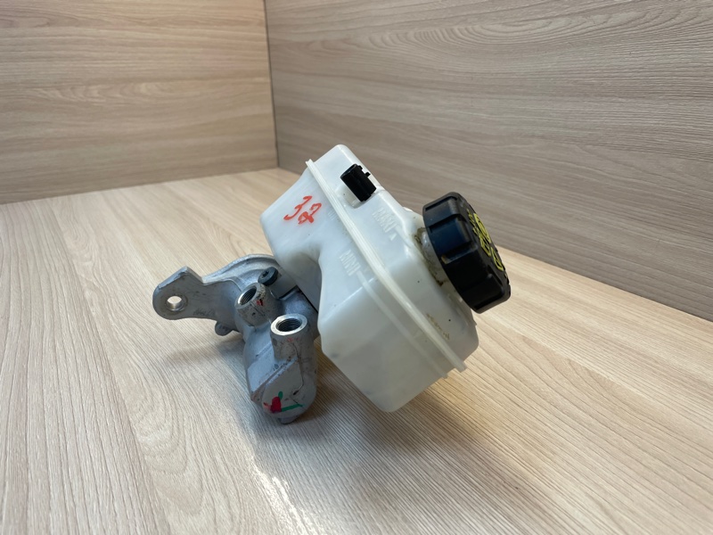 Главный тормозной цилиндр