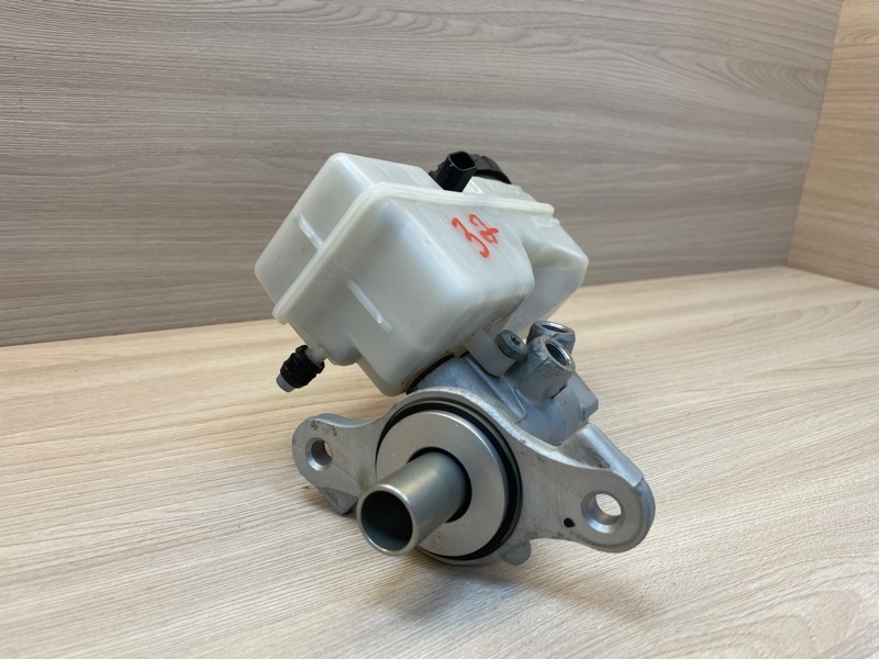 Главный тормозной цилиндр