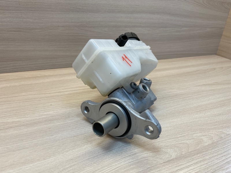 Главный тормозной цилиндр