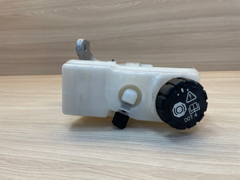 Главный тормозной цилиндр