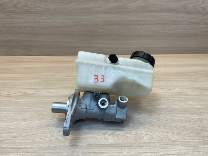 Главный тормозной цилиндр