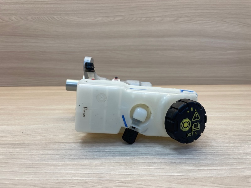 Главный тормозной цилиндр