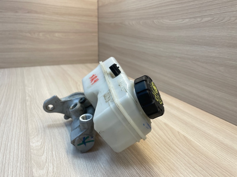 Главный тормозной цилиндр