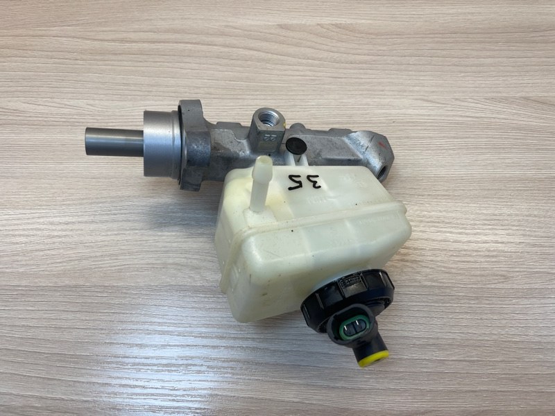 Главный тормозной цилиндр