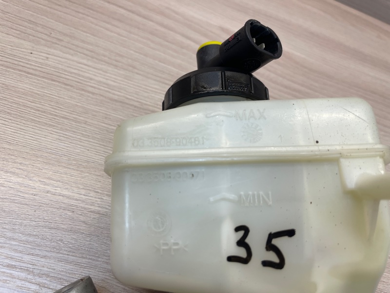 Главный тормозной цилиндр