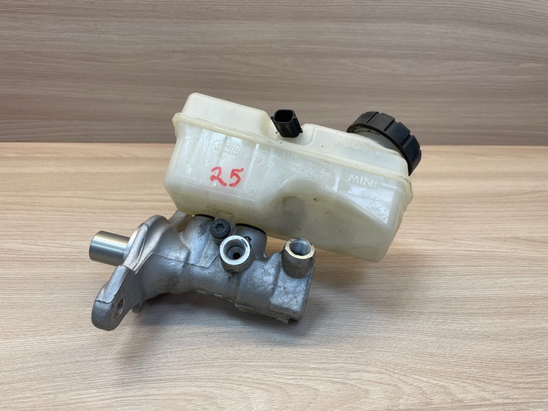 Главный тормозной цилиндр