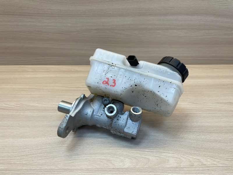 Главный тормозной цилиндр