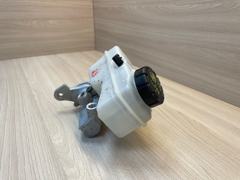 Главный тормозной цилиндр