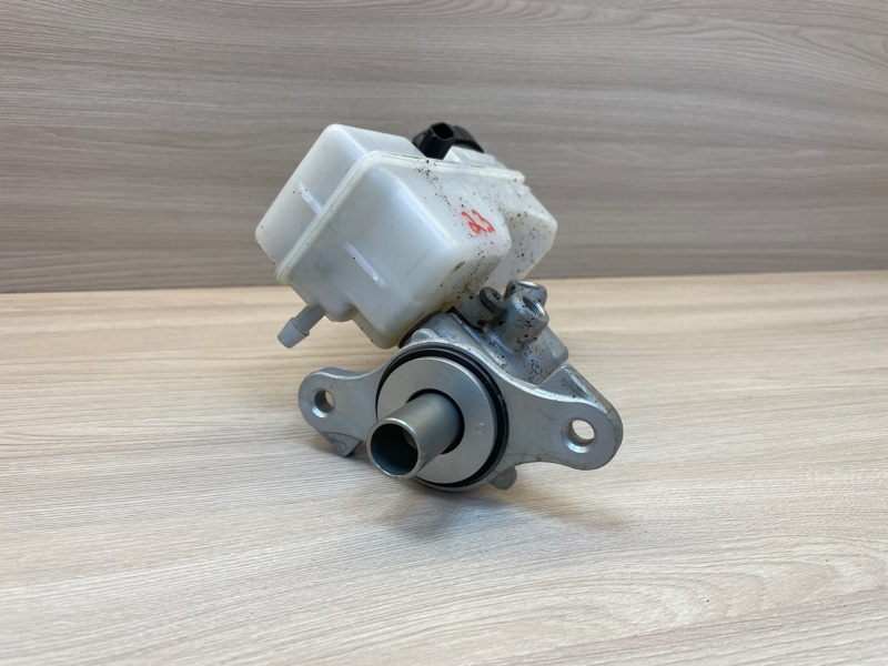 Главный тормозной цилиндр