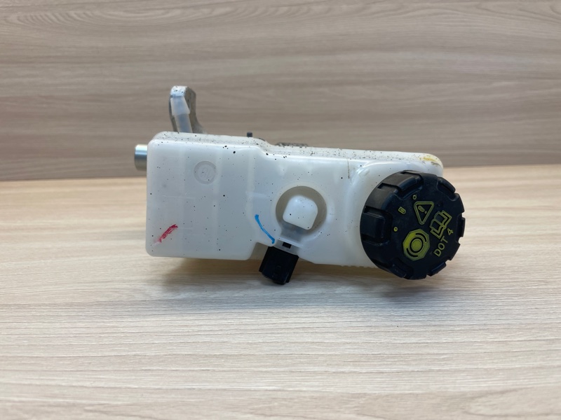 Главный тормозной цилиндр