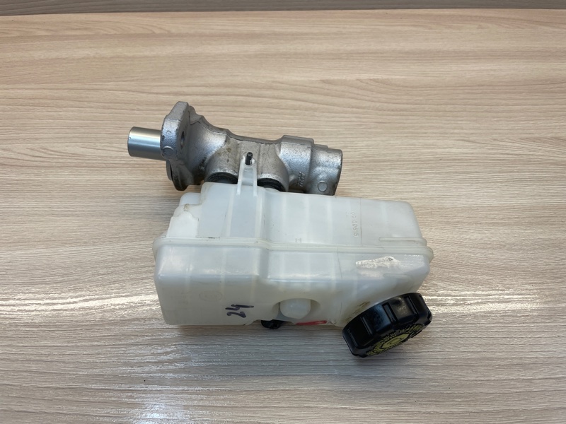 Главный тормозной цилиндр