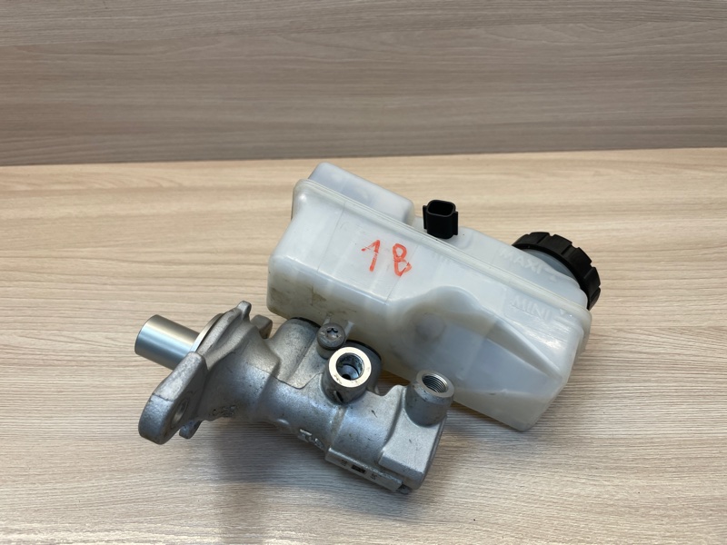 Главный тормозной цилиндр