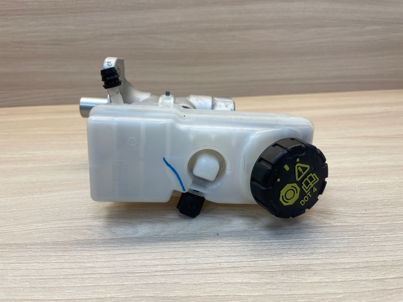 Главный тормозной цилиндр