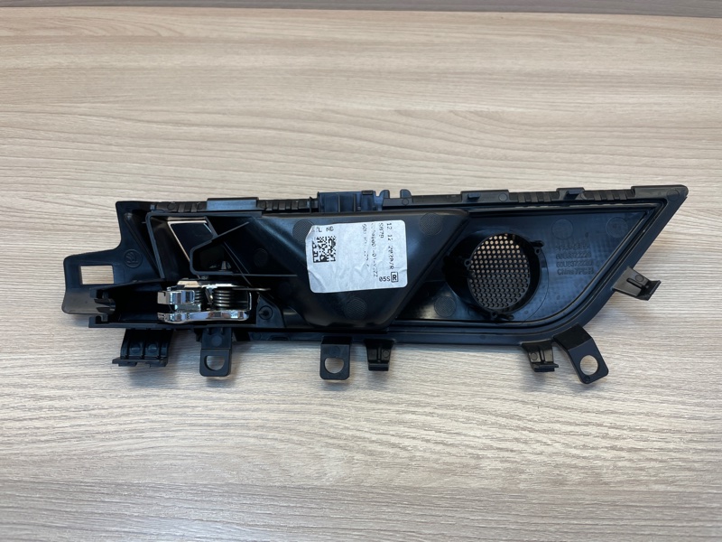 Внутренняя  ручка двери