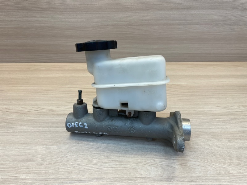 Главный тормозной цилиндр