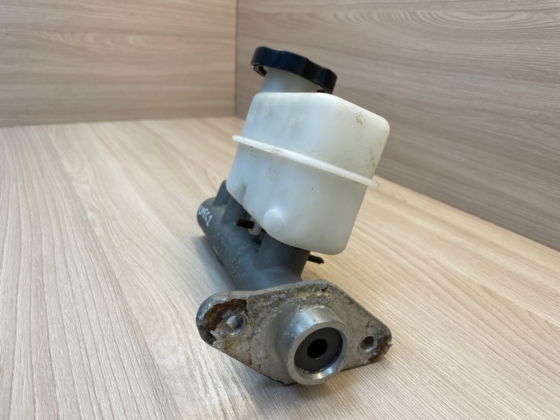 Главный тормозной цилиндр