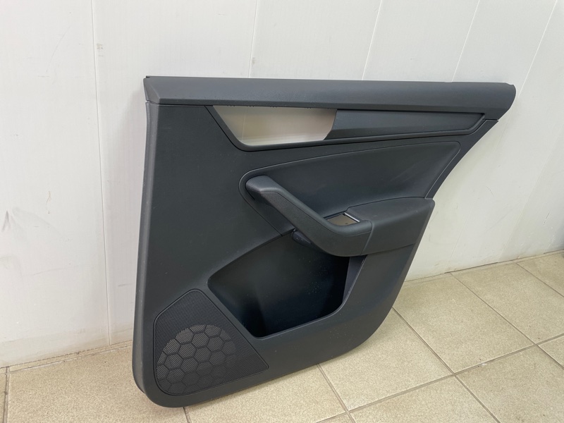 Обшивка боковой двери