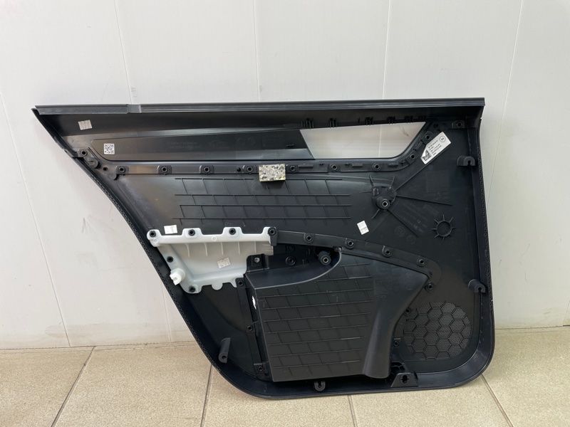 Обшивка боковой двери