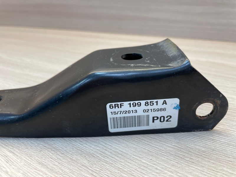 Кронштейн опоры двигателя