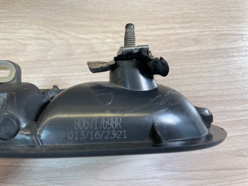 Внутренняя  ручка двери