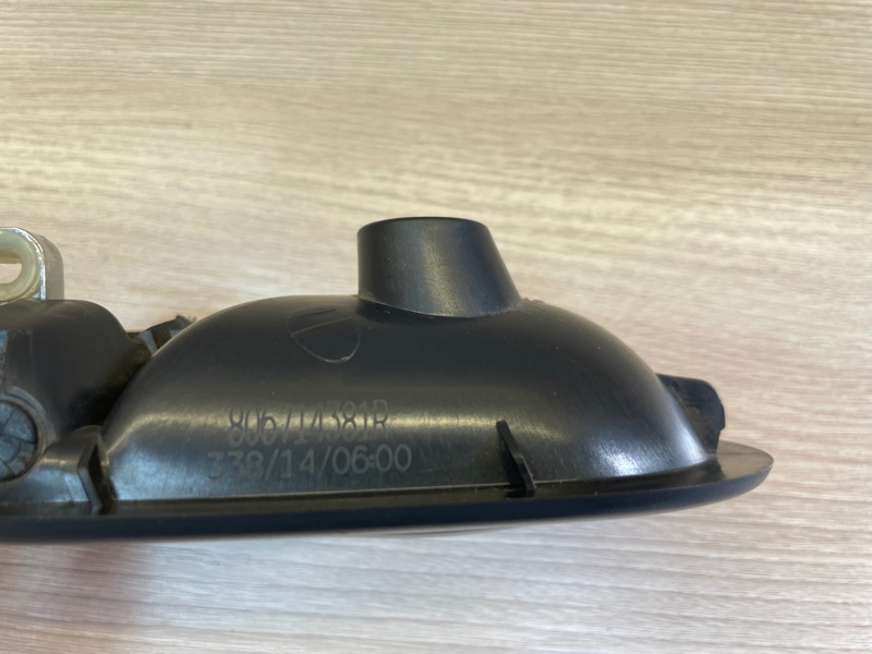 Внутренняя  ручка двери