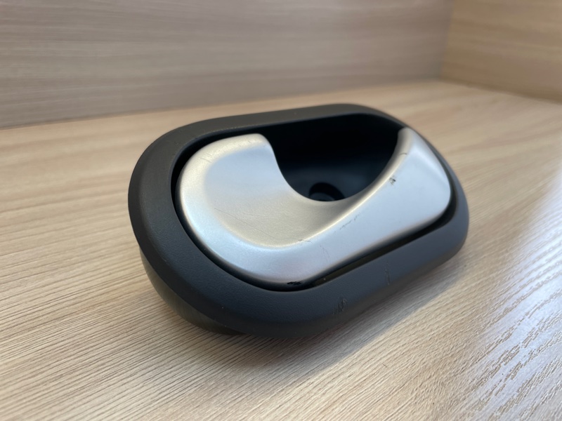 Внутренняя  ручка двери