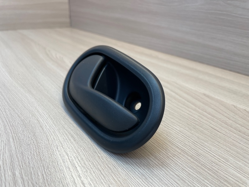 Внутренняя  ручка двери