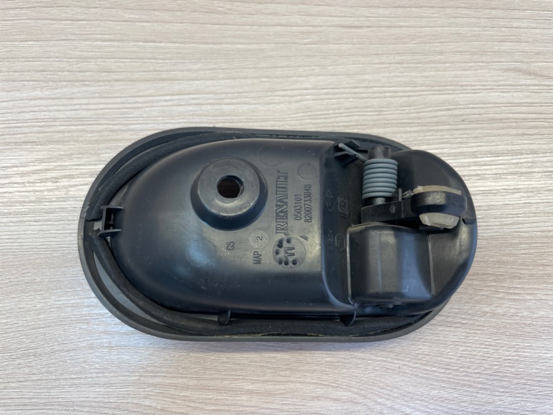 Внутренняя  ручка двери