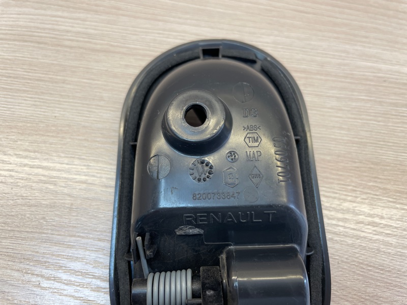 Внутренняя  ручка двери