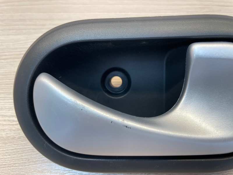 Внутренняя  ручка двери