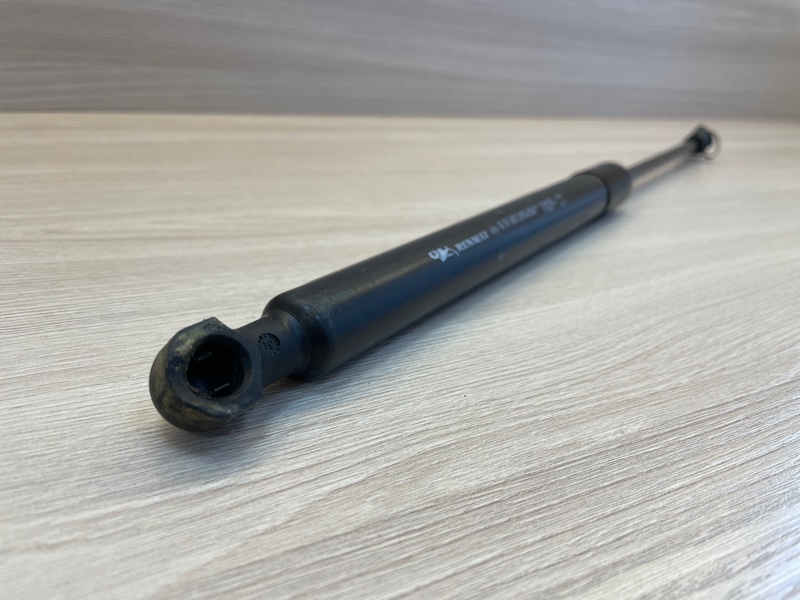 Амортизатор багажника