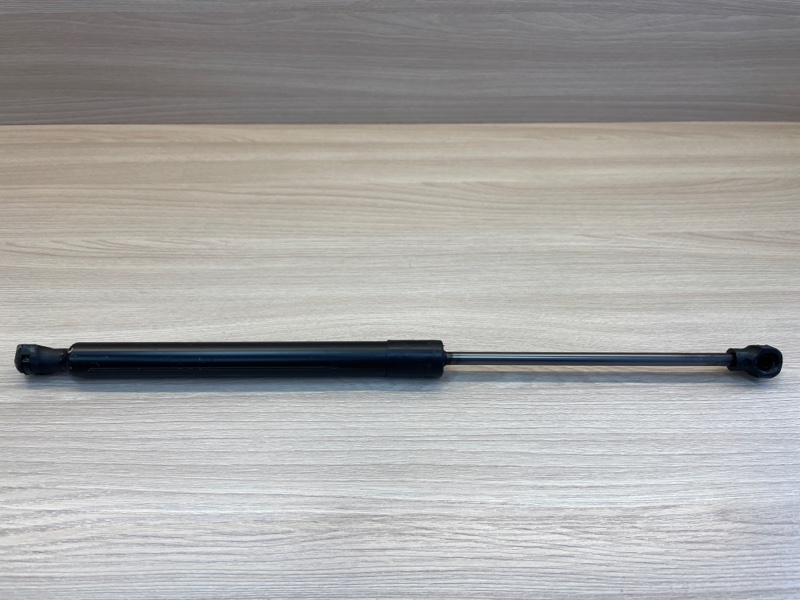 Амортизатор багажника