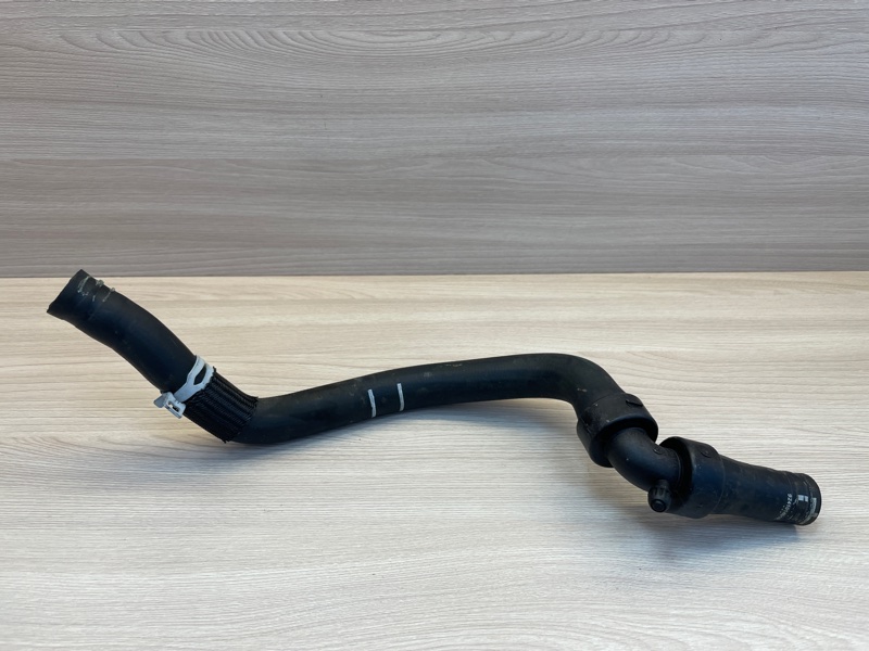 Патрубок радиатора