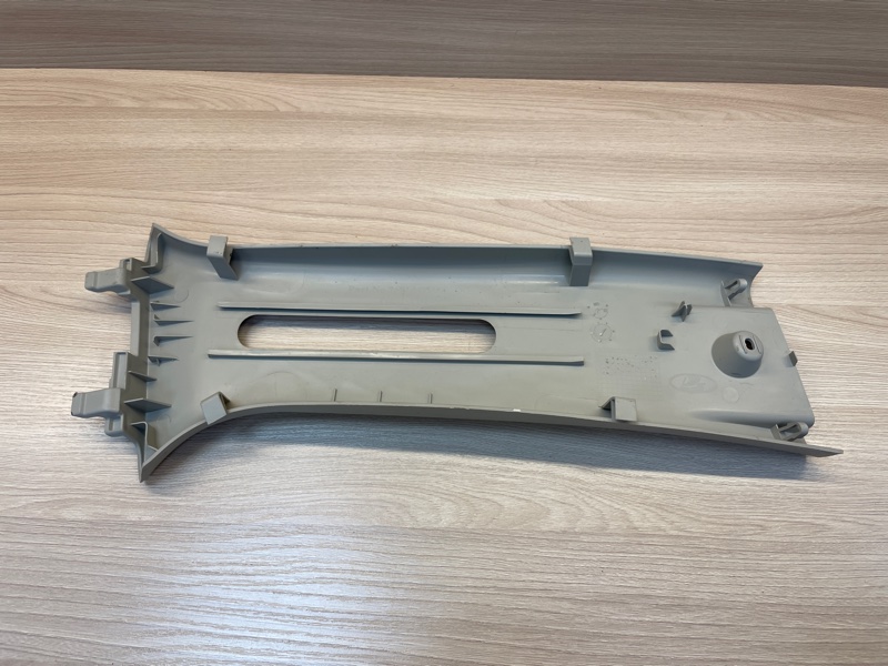 Обшивка средней стойки