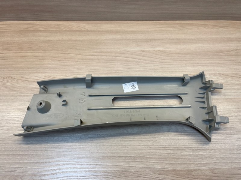 Обшивка средней стойки