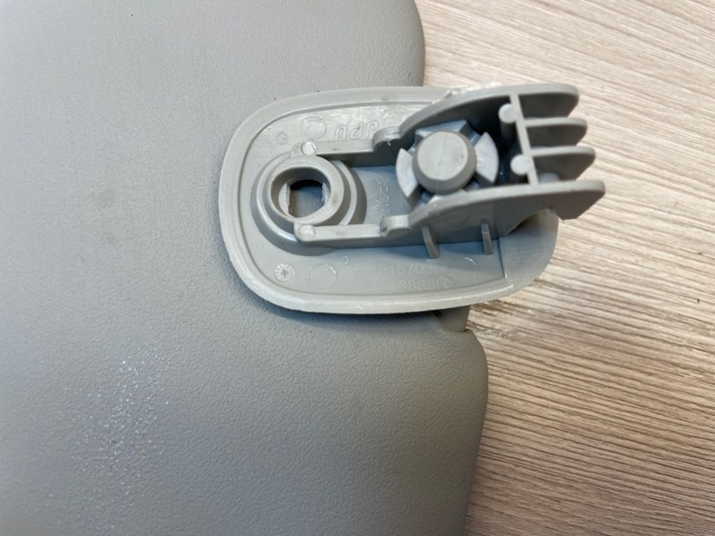 Козырек солнцезащитный