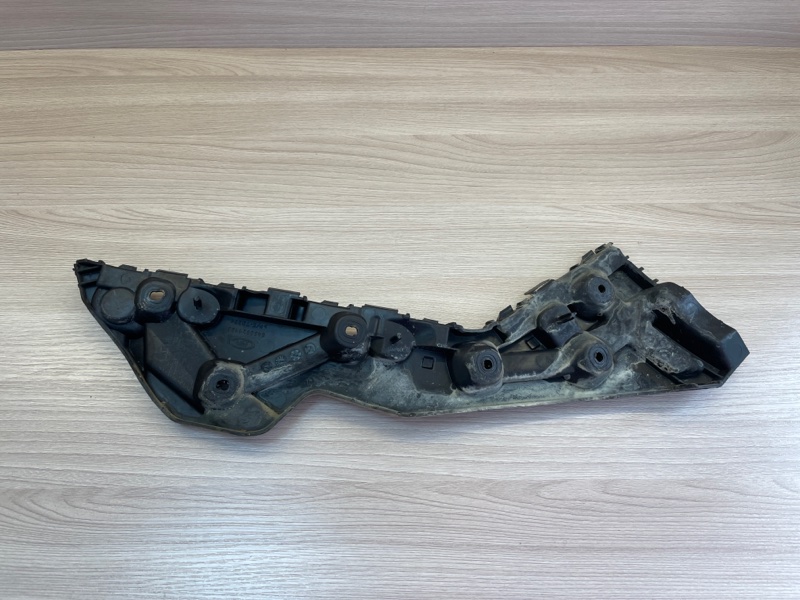 Кронштейн бампера