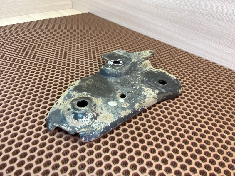 Кронштейн подрамника