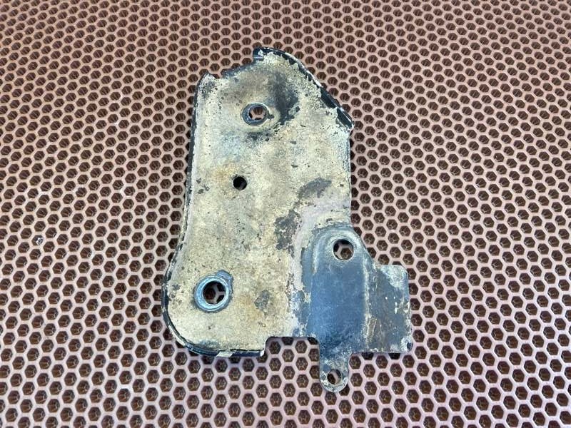 Кронштейн подрамника