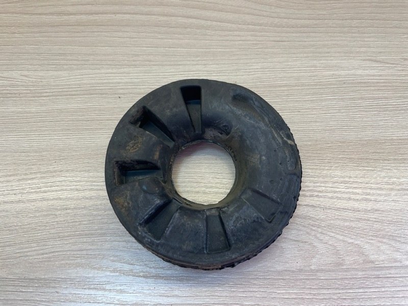 Верхняя опора    пружины