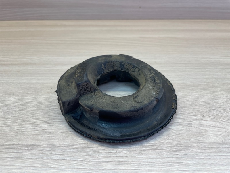 Верхняя опора    пружины