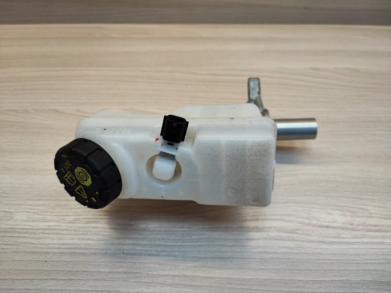 Главный тормозной цилиндр