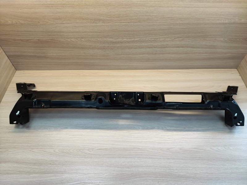 Верхняя накладка телевизора