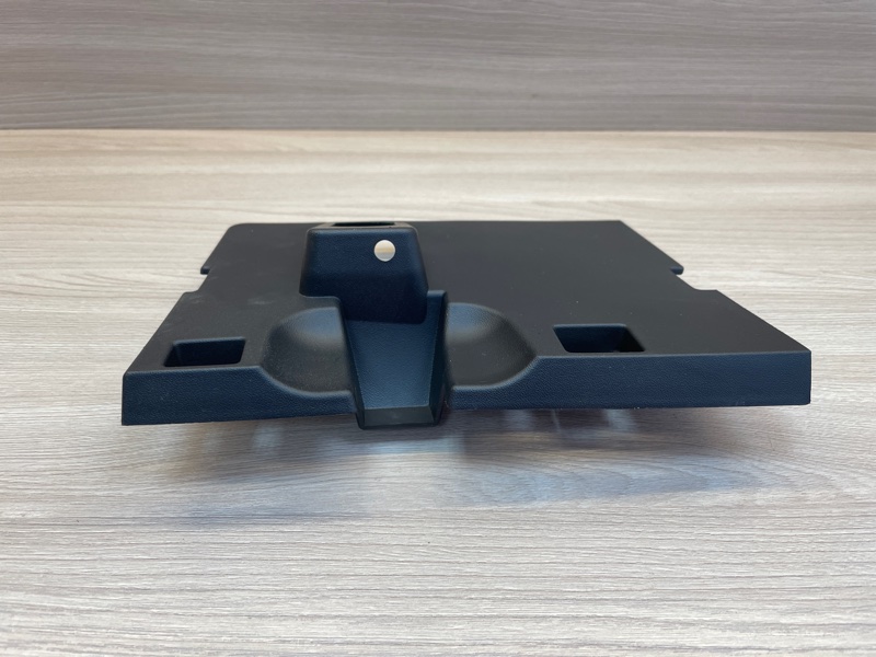 Крышка бардачка