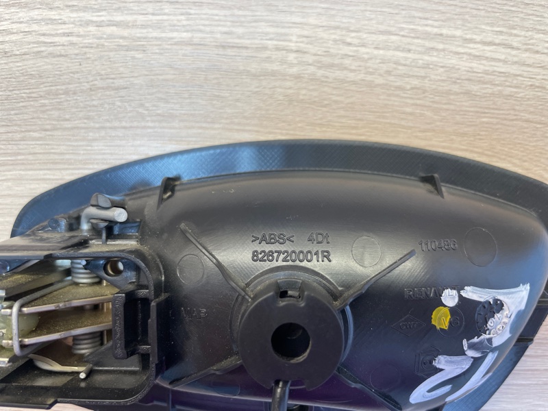 Внутренняя  ручка двери