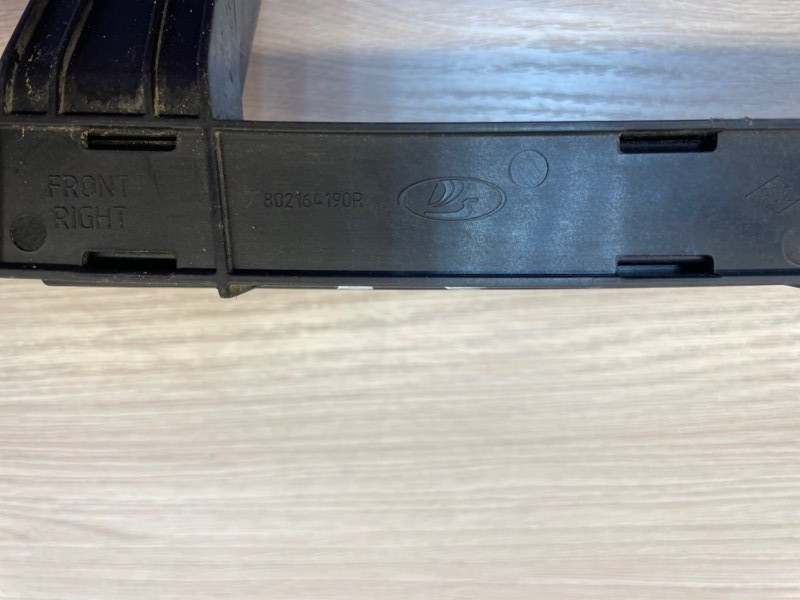 Направляющая стекла     двери