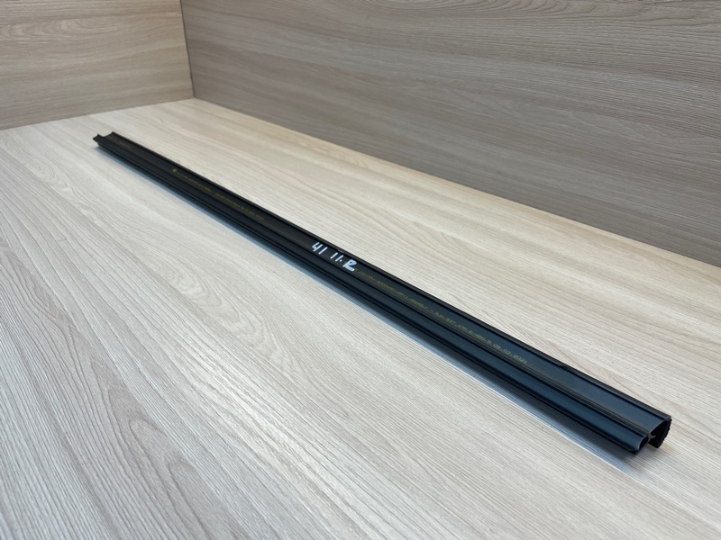 Уплотнитель стекла двери внутренний